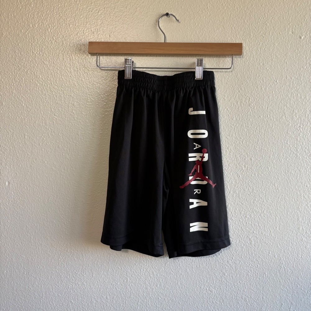 Nike Air Jordan Youth Size Medium Black Red Spell Out Jumpman Basketball Shorts